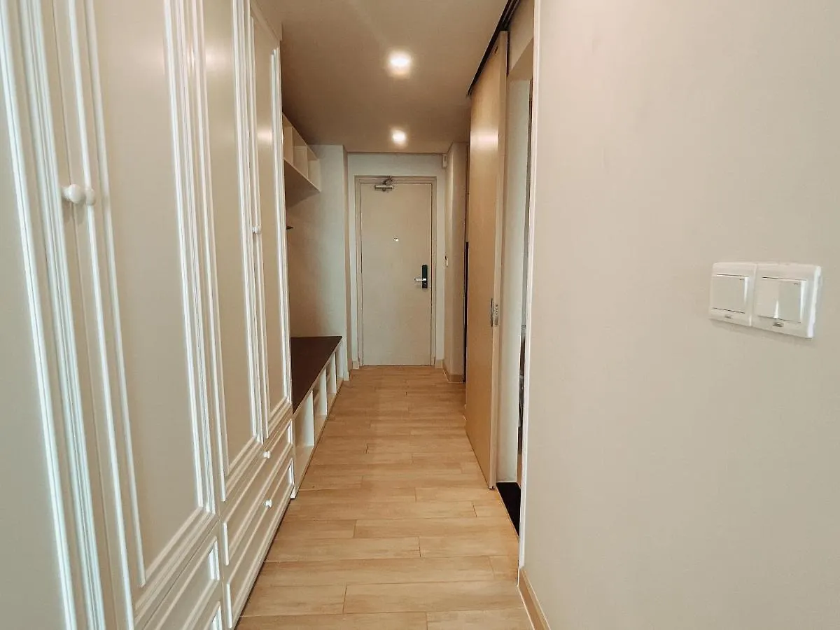芽庄中心海景阳台公寓式酒店 越南
